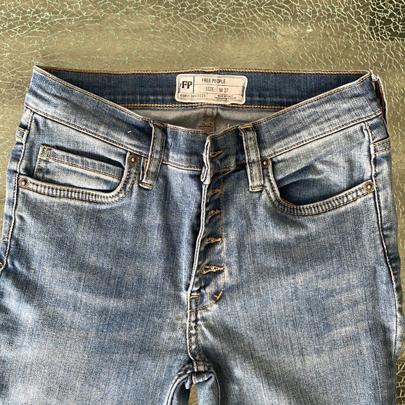 Free People Cut Off Skinny Jeans - Picture 4 of 7